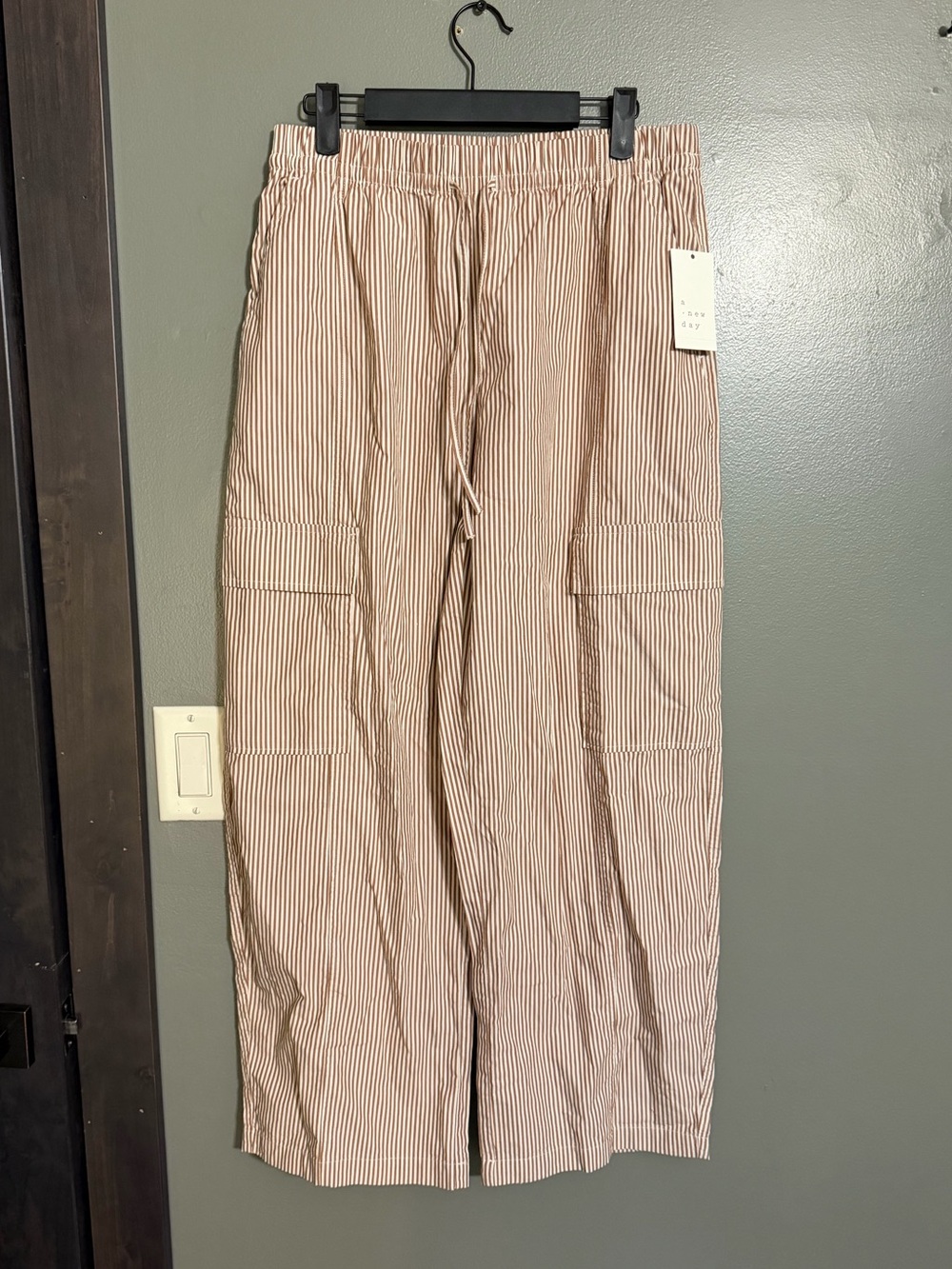 NWT A New Day Brown Striped Wide Leg Cargo Pants - Size S